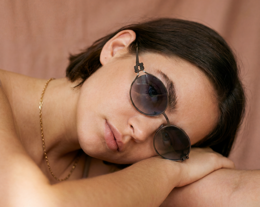 Miu Miu Gun Metal Lente negro