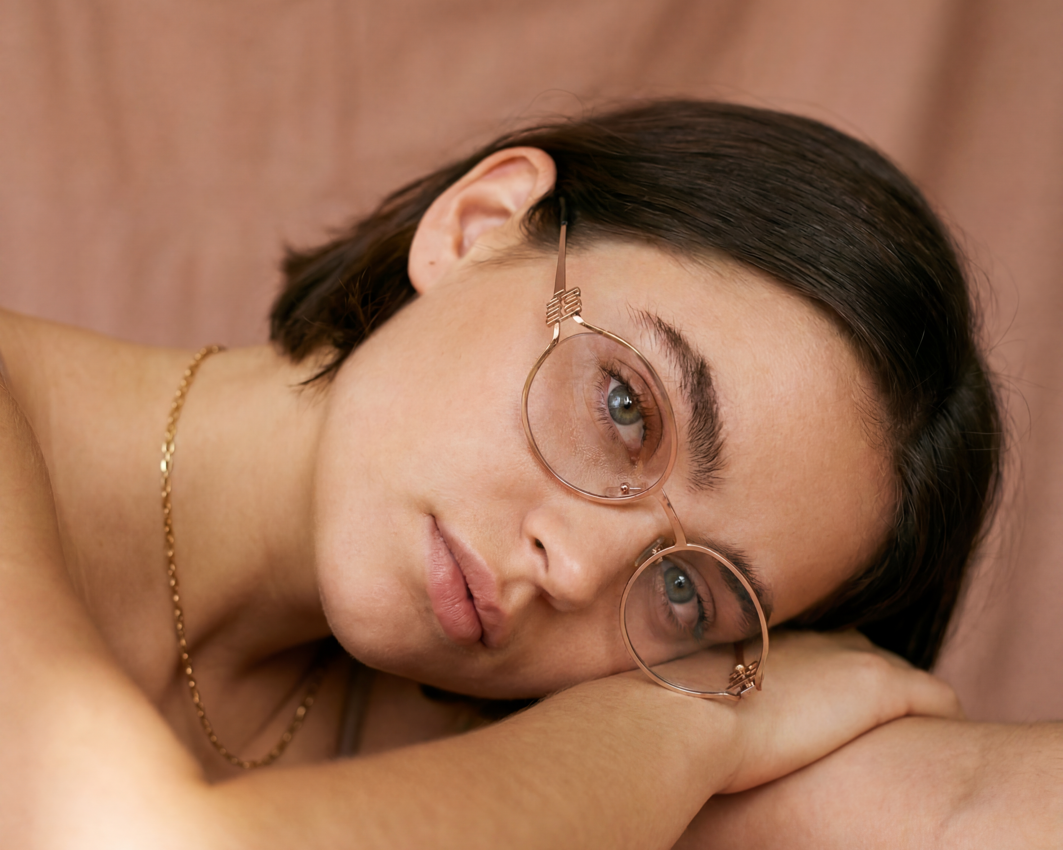 Miu Miu Gun Metal Lente Rosado